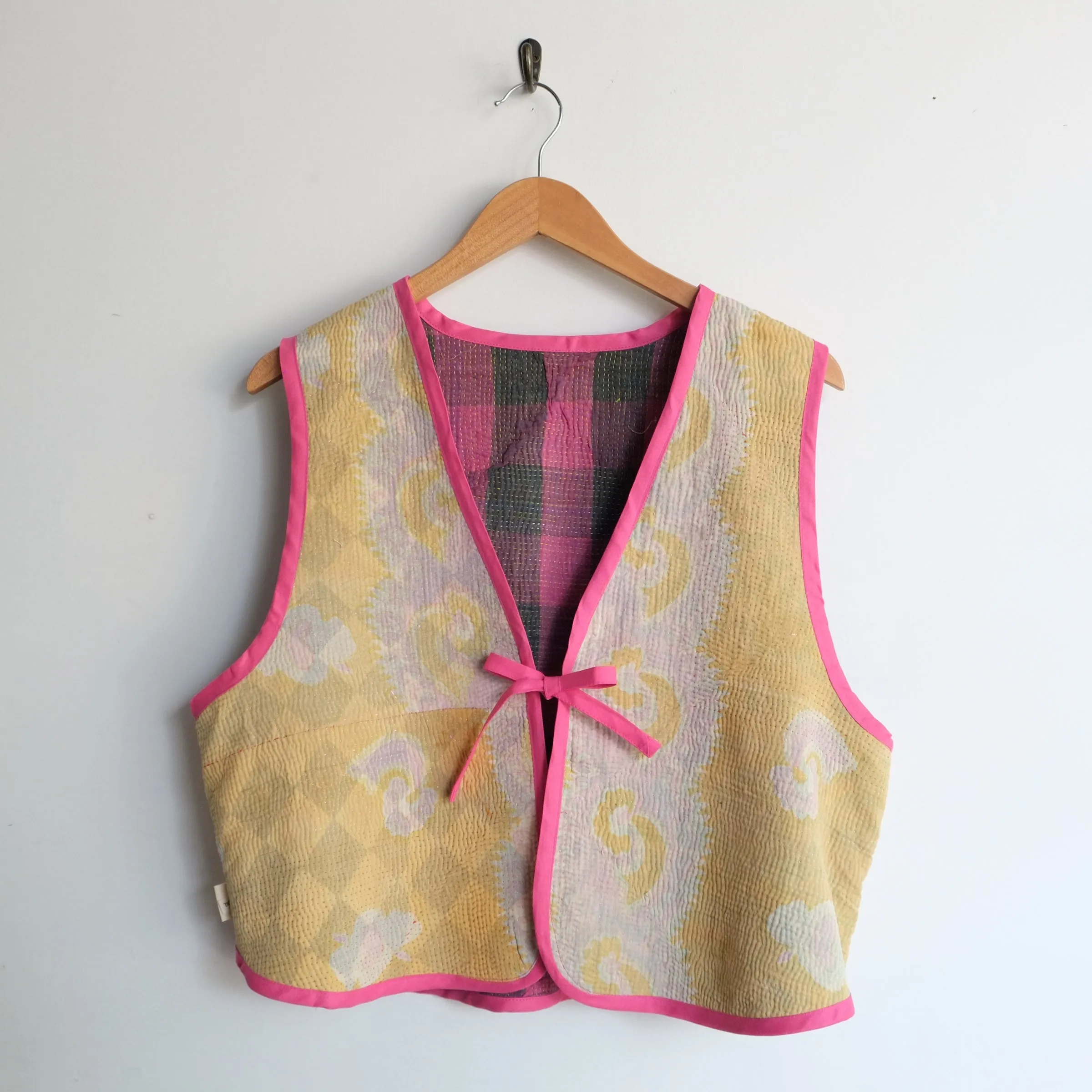 Amelia Vest Magenta and Grey Patchwork Block XXL048